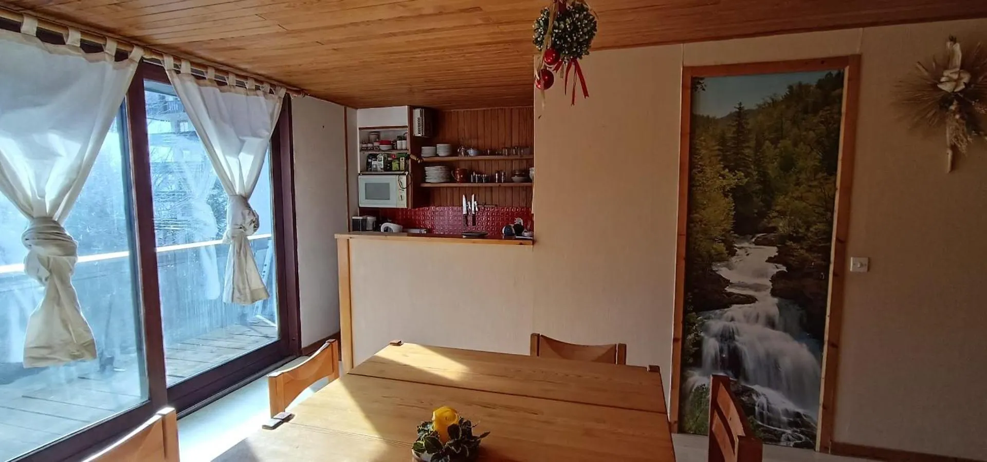Large Studio In Saint-Chaffrey